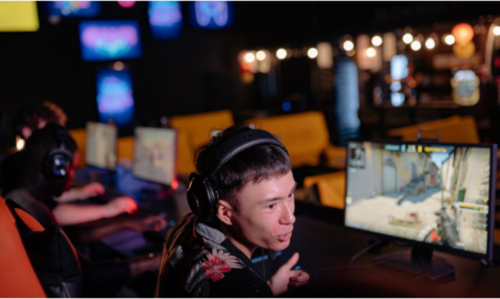 The Emotional Architecture Behind Online Gaming Communities The Emotional Architecture Behind Online Gaming Communities